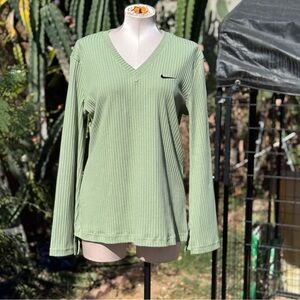 Nike Slim Fit Long Sleeve Size XL